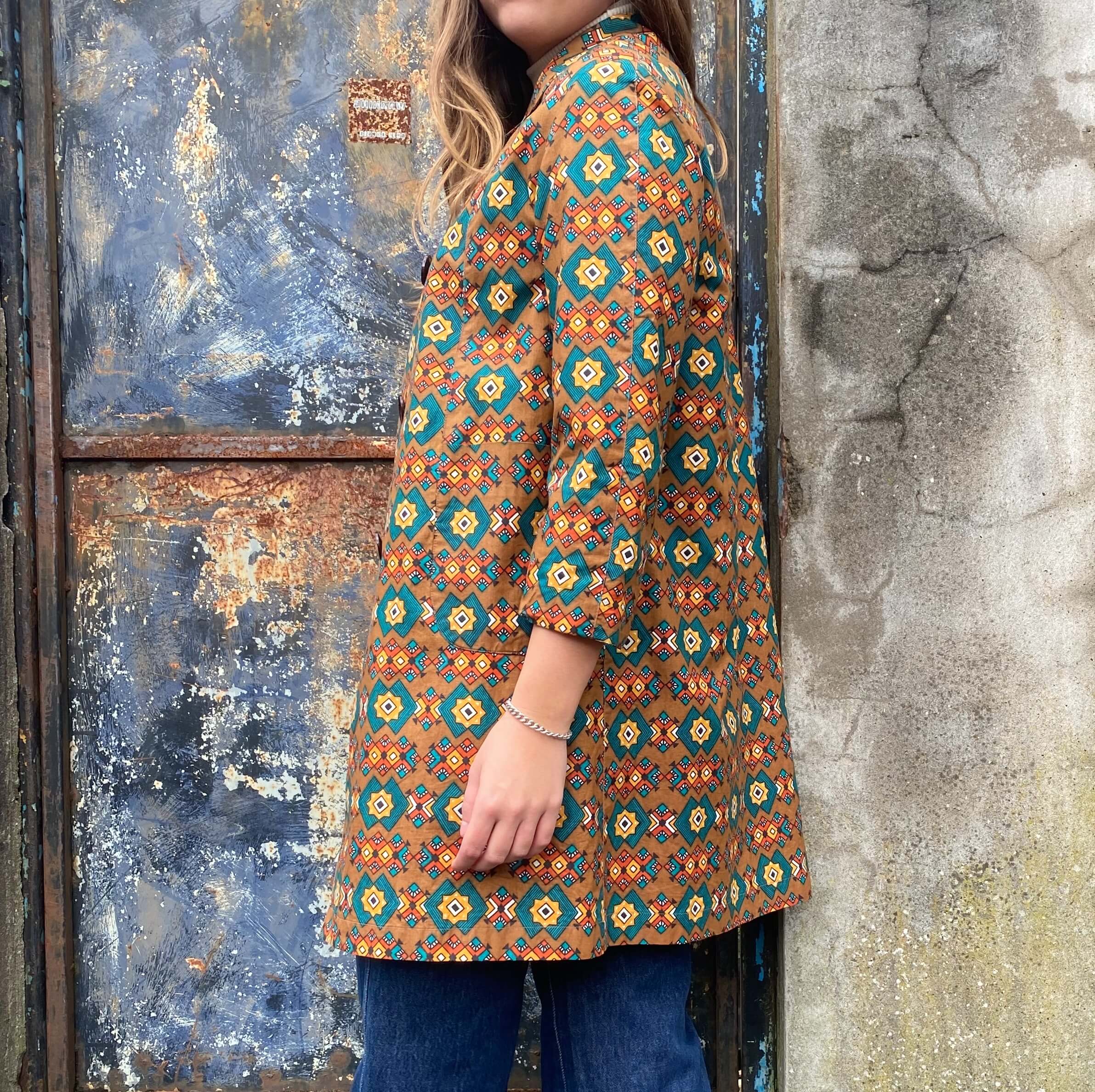 Striking 1960s Geometric Print Duster Coat - Image 2