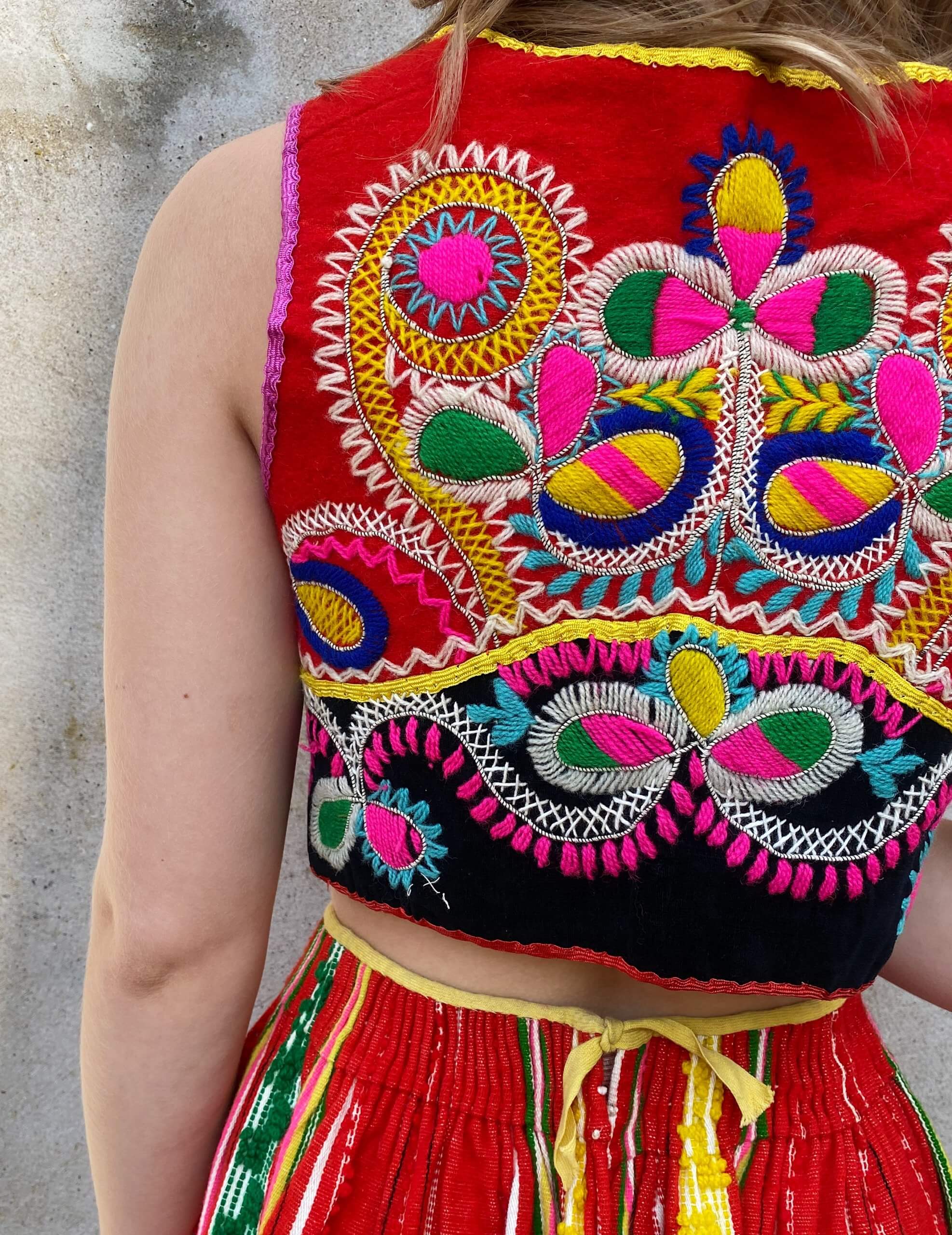 Authentic 1900s Portuguese Folk Outfit - Image 4