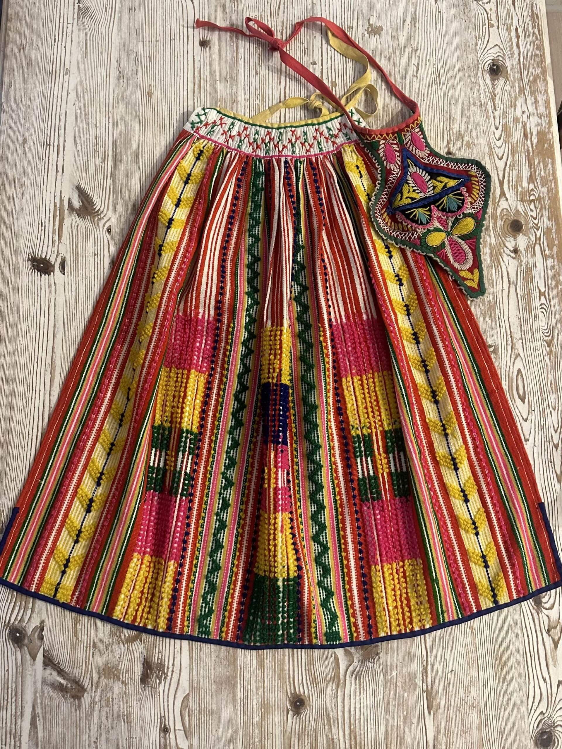 Authentic 1900s Portuguese Folk Outfit - Image 5
