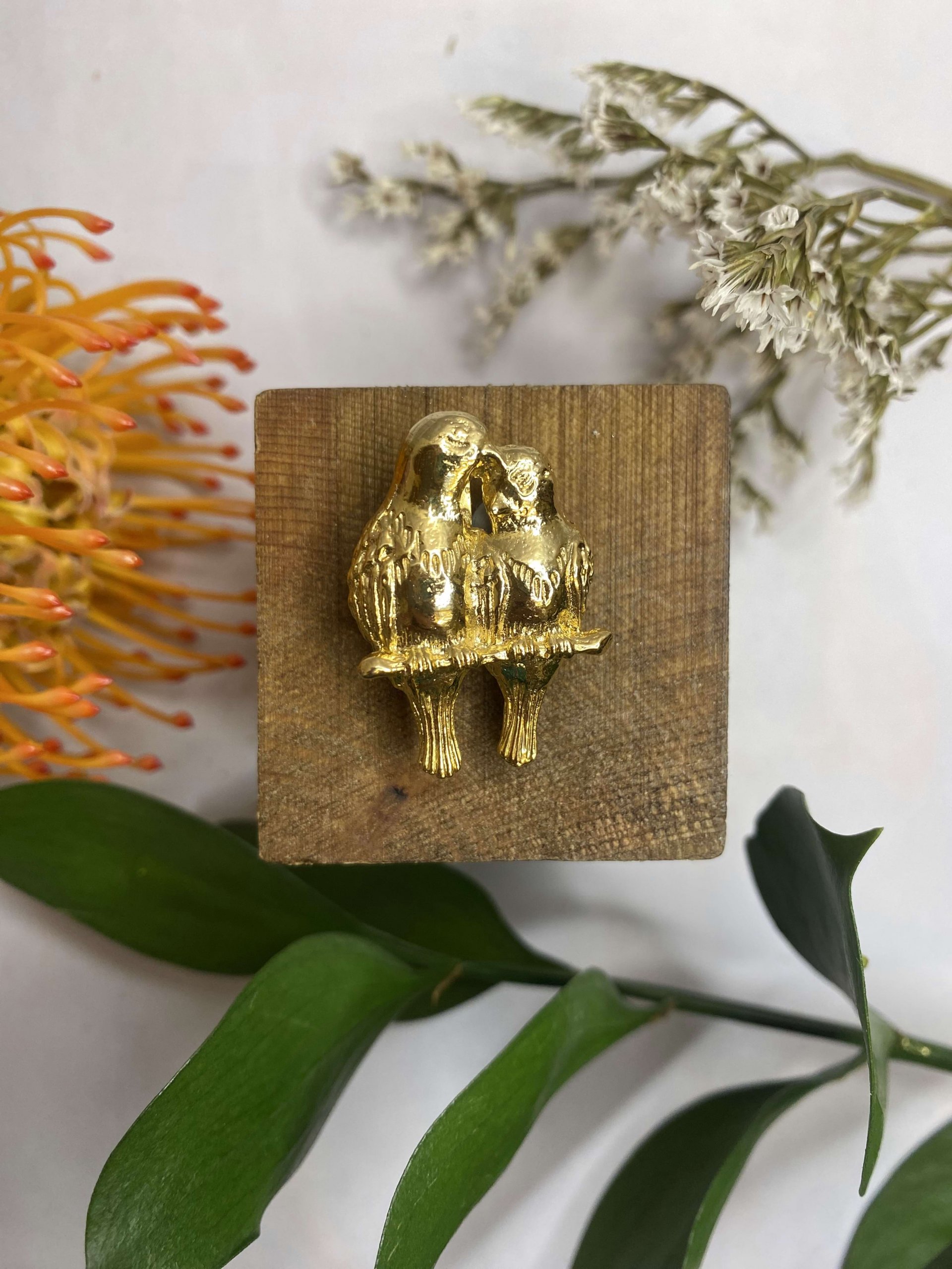 GOLD LOVEBIRD BROOCH