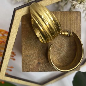 GOLD PATTERNED EARRINGS
